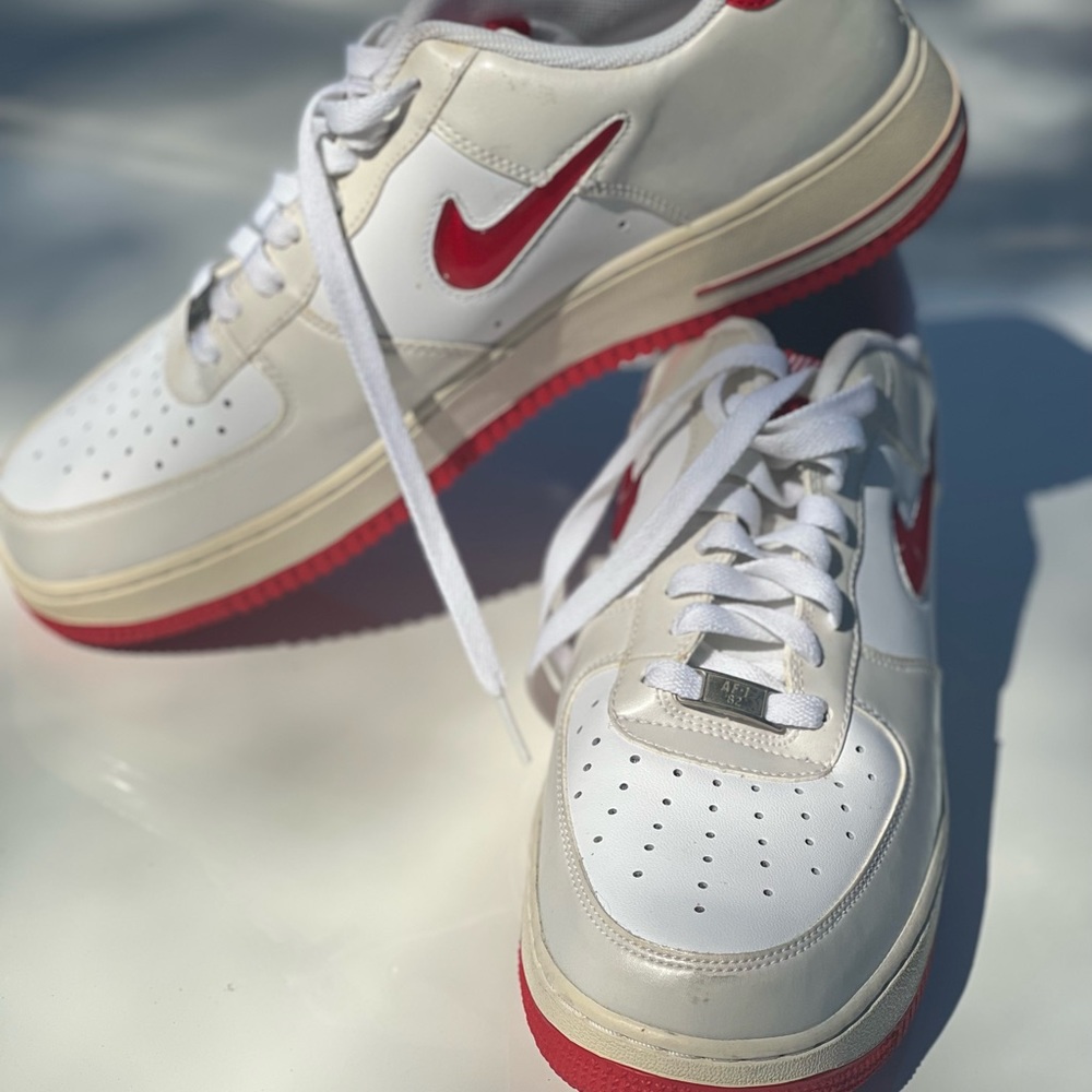 RARE Men’s 2012 Nike Air Force 1 Low Jewel White Red Size 11